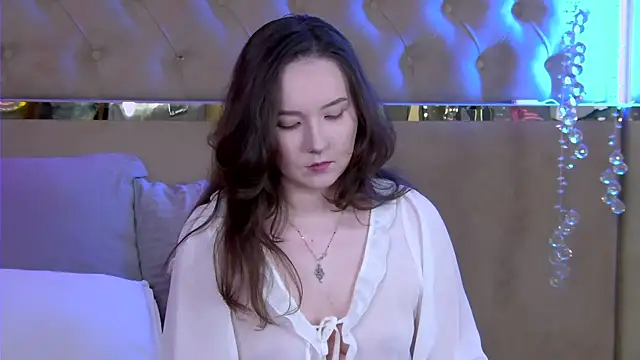 Snapshot of IreneRaye chatting on March 17, 8:34 pm IreneRaye online show from March 17, 8:34 pm