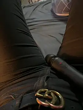 Snapshot of Ana-05 chatting on March 3, 5:18 pm Ana-05 online show from March 3, 5:18 pm