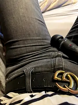 Snapshot of Ana-05 chatting on October 27, 3:38 pm Ana-05 online show from October 27, 3:38 pm