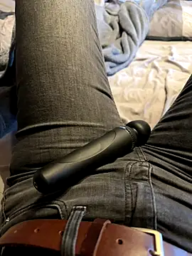 Snapshot of Ana-05 chatting on January 6, 2:43 pm Ana-05 online show from January 6, 2:43 pm