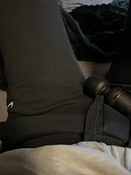 Snapshot of Ana-05 chatting on February 18, 3:30 pm Ana-05 online show from February 18, 3:30 pm