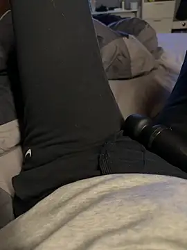 Snapshot of Ana-05 chatting on February 19, 7:32 pm Ana-05 online show from February 19, 7:32 pm