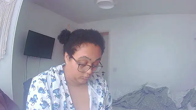 vanilla chocolate23 online show from February 12, 9:59 am