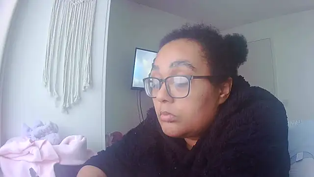 vanilla chocolate23 online show from April 4, 5:10 pm