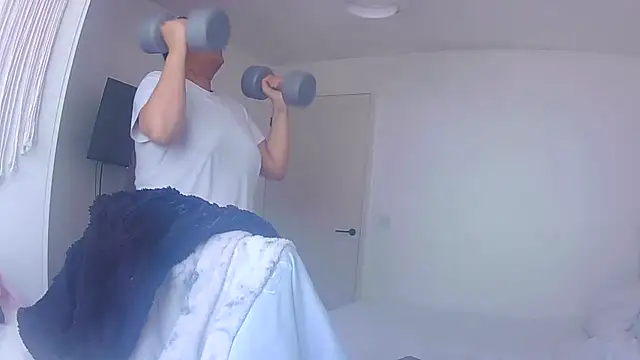 vanilla chocolate23 online show from April 5, 9:39 am