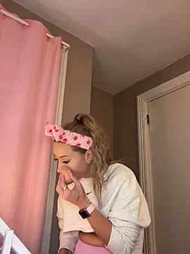 lexybabyxo online show from May 14, 11:06 am