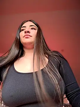 AhriCutte online show from November 30, 6:45 pm