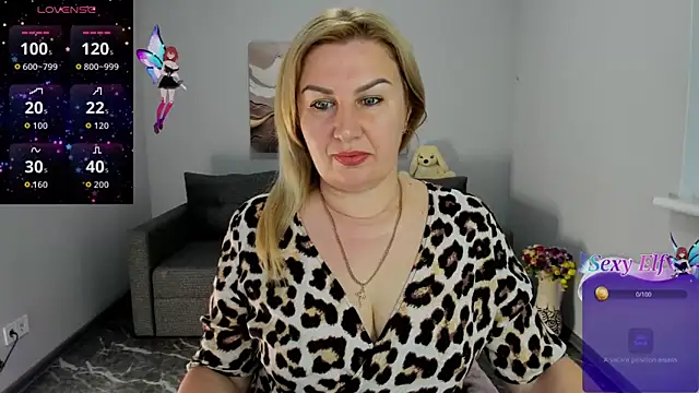 Snapshot of Lili_Crossi chatting on June 4, 5:46 am Lili Crossi online show from June 4, 5:46 am