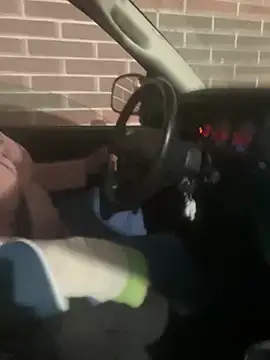 Snapshot of yeswewill13 chatting on December 21, 5:14 am yeswewill13 online show from December 21, 5:14 am