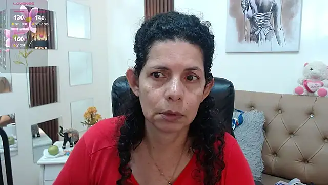 Snapshot of sila_bolum chatting on May 2, 2:44 pm sila bolum online show from May 2, 2:44 pm