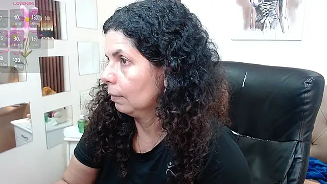 Snapshot of sila_bolum chatting on May 5, 5:32 pm sila bolum online show from May 5, 5:32 pm