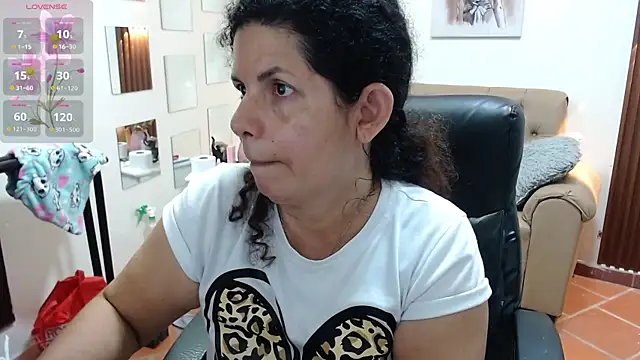 Snapshot of sila_bolum chatting on May 9, 3:39 pm sila bolum online show from May 9, 3:39 pm