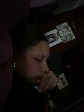 Snapshot of Andi9_ chatting on January 29, 2:51 am Andi9 online show from January 29, 2:51 am