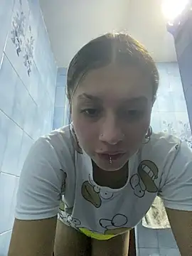 Snapshot of Andi9_ chatting on February 23, 5:56 am Andi9 online show from February 23, 5:56 am