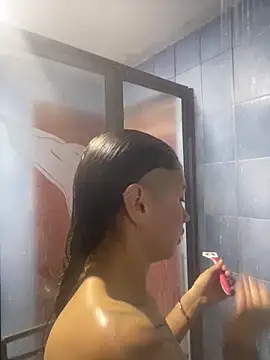 Snapshot of Andi9_ chatting on February 23, 4:13 pm Andi9 online show from February 23, 4:13 pm