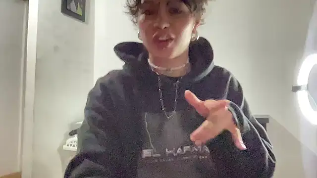 Snapshot of Andi9_ chatting on September 22, 12:12 am Andi9 online show from September 22, 12:12 am