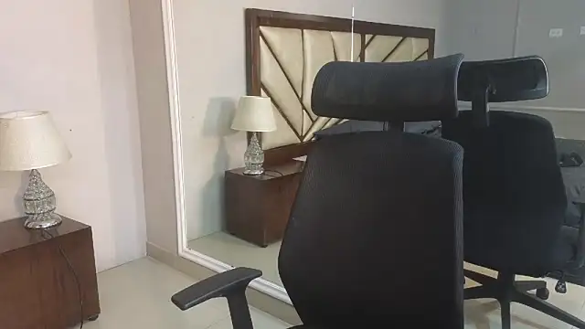 Snapshot of AdonisKnight chatting on December 27, 4:54 pm AdonisKnight online show from December 27, 4:54 pm