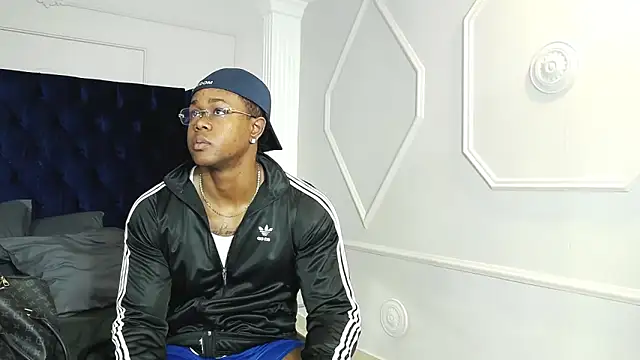 Snapshot of AdonisKnight chatting on January 23, 12:41 pm AdonisKnight online show from January 23, 12:41 pm