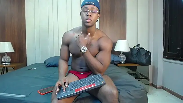 Snapshot of AdonisKnight chatting on January 25, 11:55 am AdonisKnight online show from January 25, 11:55 am