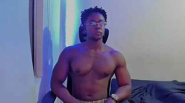 Snapshot of AdonisKnight chatting on February 27, 11:37 pm AdonisKnight online show from February 27, 11:37 pm