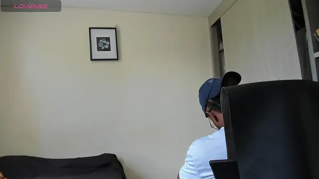 Snapshot of AdonisKnight chatting on September 15, 3:34 pm AdonisKnight online show from September 15, 3:34 pm