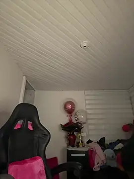 Snapshot of Anily_Lovely chatting on February 20, 1:02 am Anily Lovely online show from February 20, 1:02 am