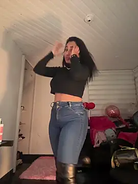 Snapshot of Anily_Lovely chatting on February 21, 2:34 am Anily Lovely online show from February 21, 2:34 am