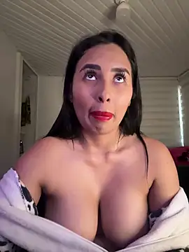 Anily Lovely online show from April 3, 10:30 pm