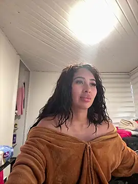 Snapshot of Anily_Lovely chatting on May 17, 10:17 pm Anily Lovely online show from May 17, 10:17 pm