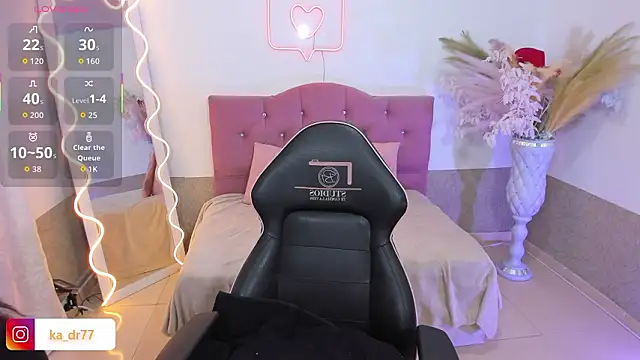 kendra tay online show from March 18, 3:31 am