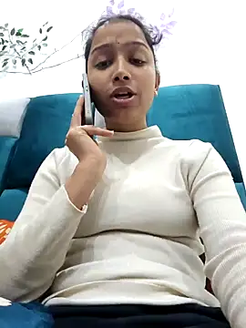 Snapshot of Aleena_Rai chatting on December 21, 1:10 pm Aleena Rai online show from December 21, 1:10 pm