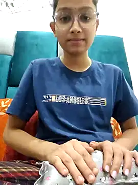 Snapshot of Aleena_Rai chatting on December 24, 7:11 pm Aleena Rai online show from December 24, 7:11 pm