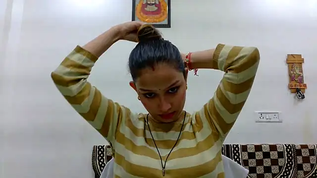 Snapshot of Aleena_Rai chatting on October 8, 7:44 pm Aleena Rai online show from October 8, 7:44 pm