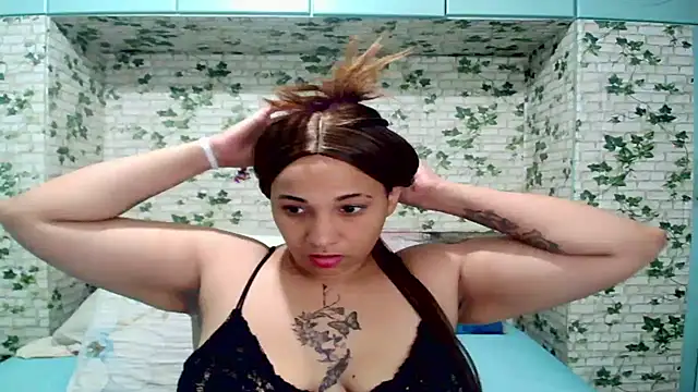 Snapshot of Indian_candyXX chatting on February 3, 7:19 pm Indian candyXX online show from February 3, 7:19 pm
