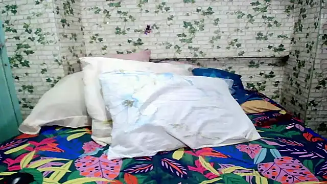 Snapshot of Indian_candyXX chatting on February 10, 6:23 pm Indian candyXX online show from February 10, 6:23 pm