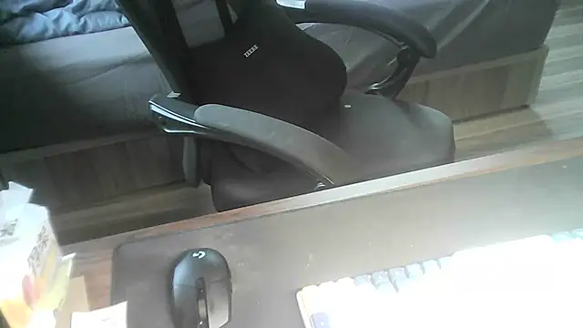 Snapshot of Ryan67533 chatting on November 1, 4:36 am Ryan67533 online show from November 1, 4:36 am