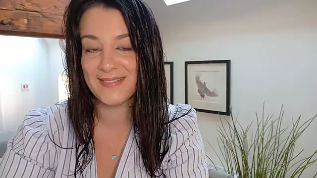 flatwhite0 online show from April 27, 8:34 am