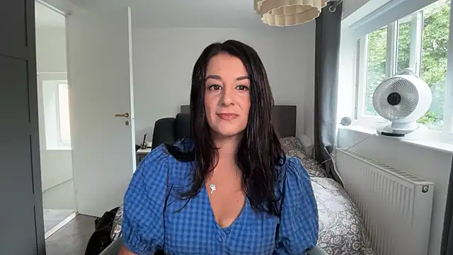 Snapshot of flatwhite0 chatting on July 30, 8:35 am flatwhite0 online show from July 30, 8:35 am