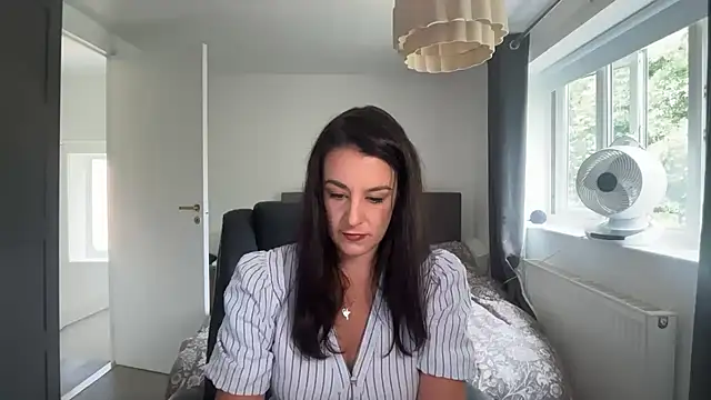 Snapshot of flatwhite0 chatting on August 1, 10:03 am flatwhite0 online show from August 1, 10:03 am