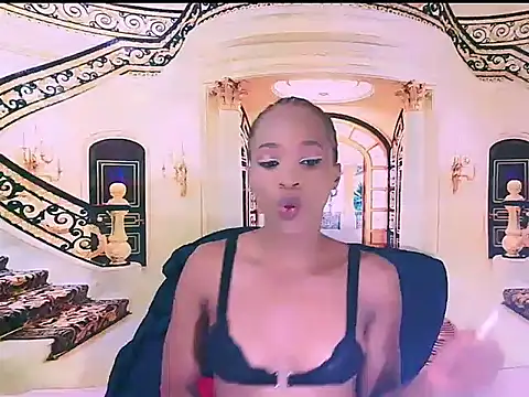 Snapshot of EbonyCreamy69 chatting on February 7, 7:06 pm EbonyCreamy69 online show from February 7, 7:06 pm