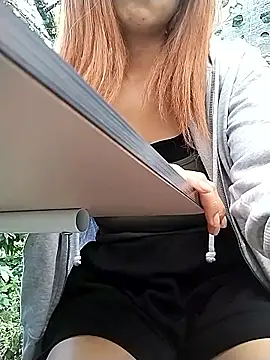 MirandaSingle online show from March 7, 1:30 pm