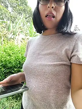 Snapshot of MirandaSingle chatting on June 4, 1:50 pm MirandaSingle online show from June 4, 1:50 pm
