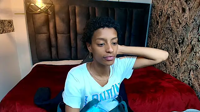 Snapshot of Zia_Green chatting on May 13, 12:35 pm Zia Green online show from May 13, 12:35 pm