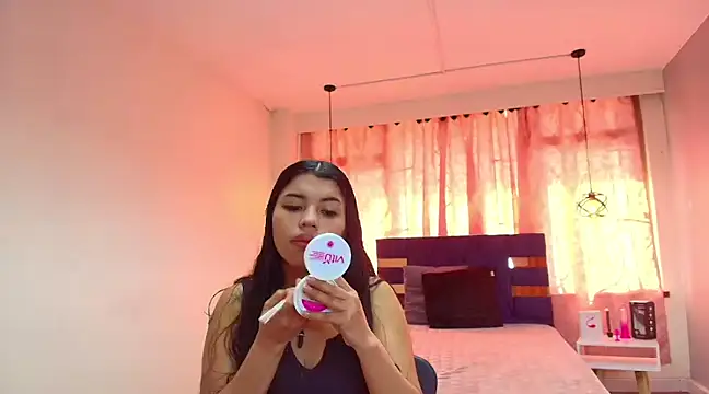 Snapshot of Asly_Morgan chatting on February 19, 1:28 pm Asly Morgan online show from February 19, 1:28 pm