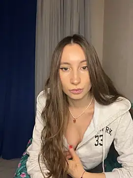 Snapshot of viviandaimond1 chatting on December 13, 4:16 pm viviandaimond1 online show from December 13, 4:16 pm