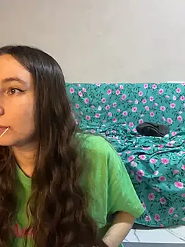 Snapshot of viviandaimond1 chatting on December 16, 4:49 pm viviandaimond1 online show from December 16, 4:49 pm