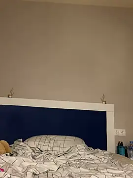 Snapshot of viviandaimond1 chatting on December 17, 3:06 pm viviandaimond1 online show from December 17, 3:06 pm