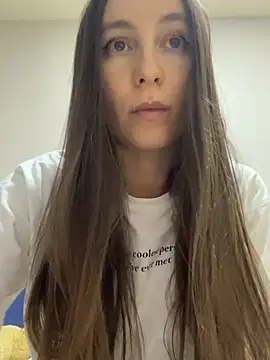 Snapshot of viviandaimond1 chatting on December 19, 10:21 pm viviandaimond1 online show from December 19, 10:21 pm