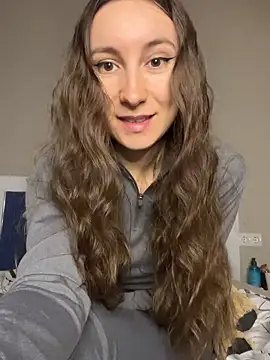 Snapshot of viviandaimond1 chatting on December 23, 3:01 pm viviandaimond1 online show from December 23, 3:01 pm