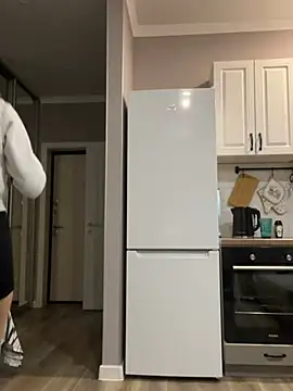 Snapshot of viviandaimond1 chatting on January 16, 1:47 pm viviandaimond1 online show from January 16, 1:47 pm